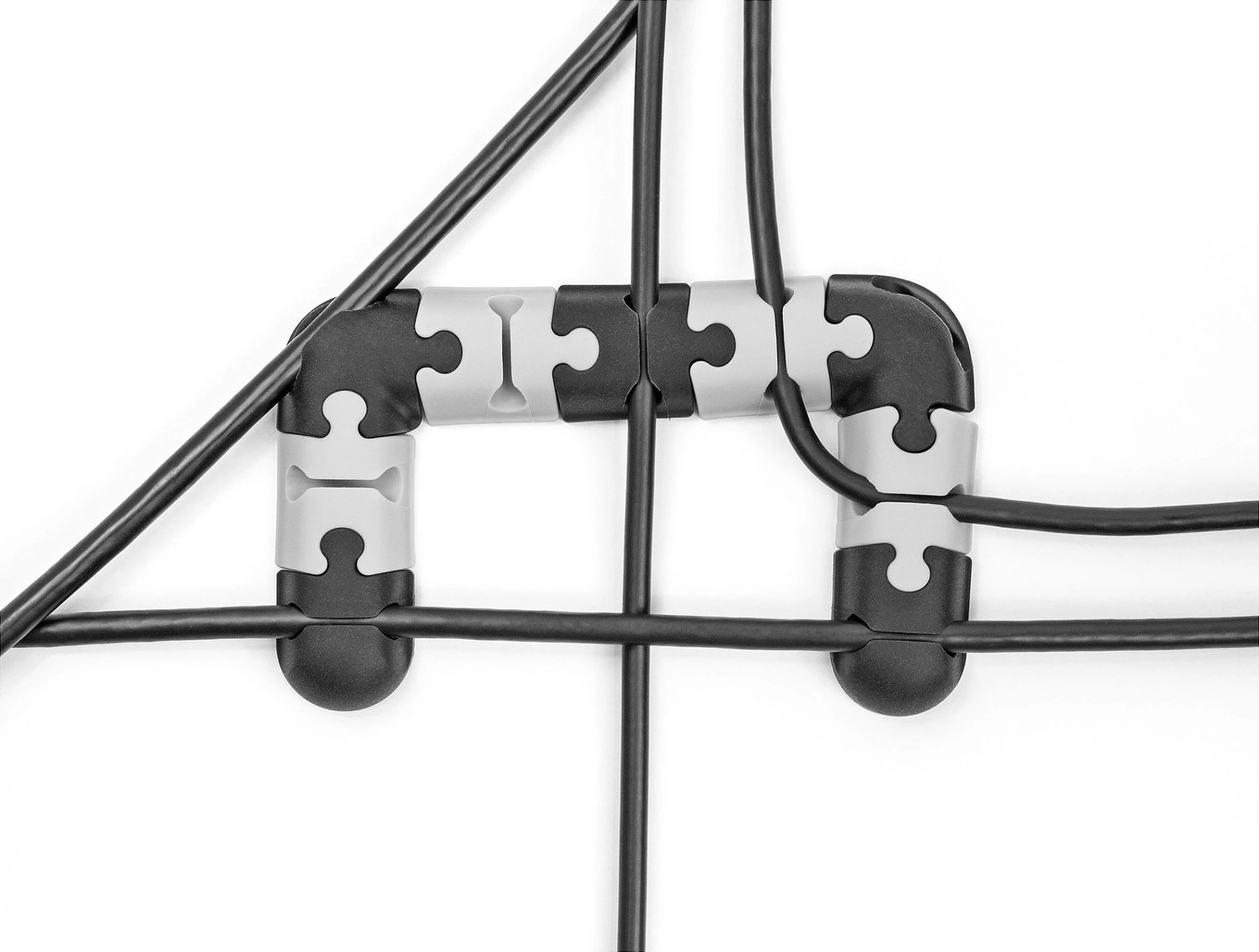 Mbajtës kabllosh DeLOCK, vetëngjitës modular, set 9 copë, për tavolinë/mur, max 6 mm, zi/gri