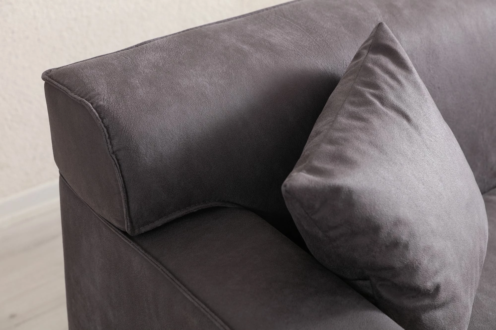 Këndare Petra R, ngjyrë antracit, Atelier del Sofa