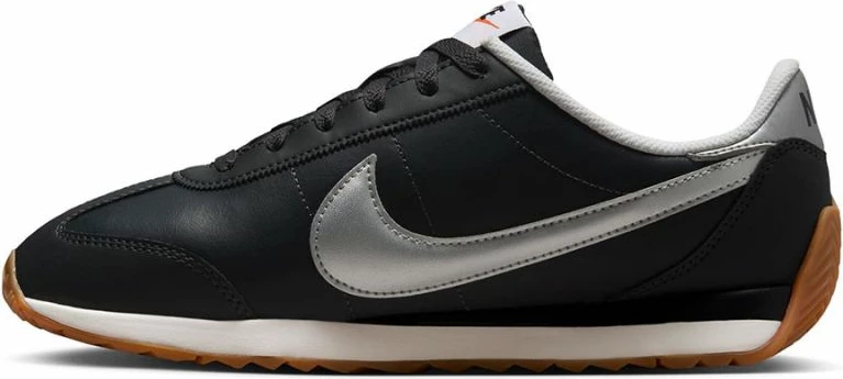 Këpucë Nike për femra, të zeza