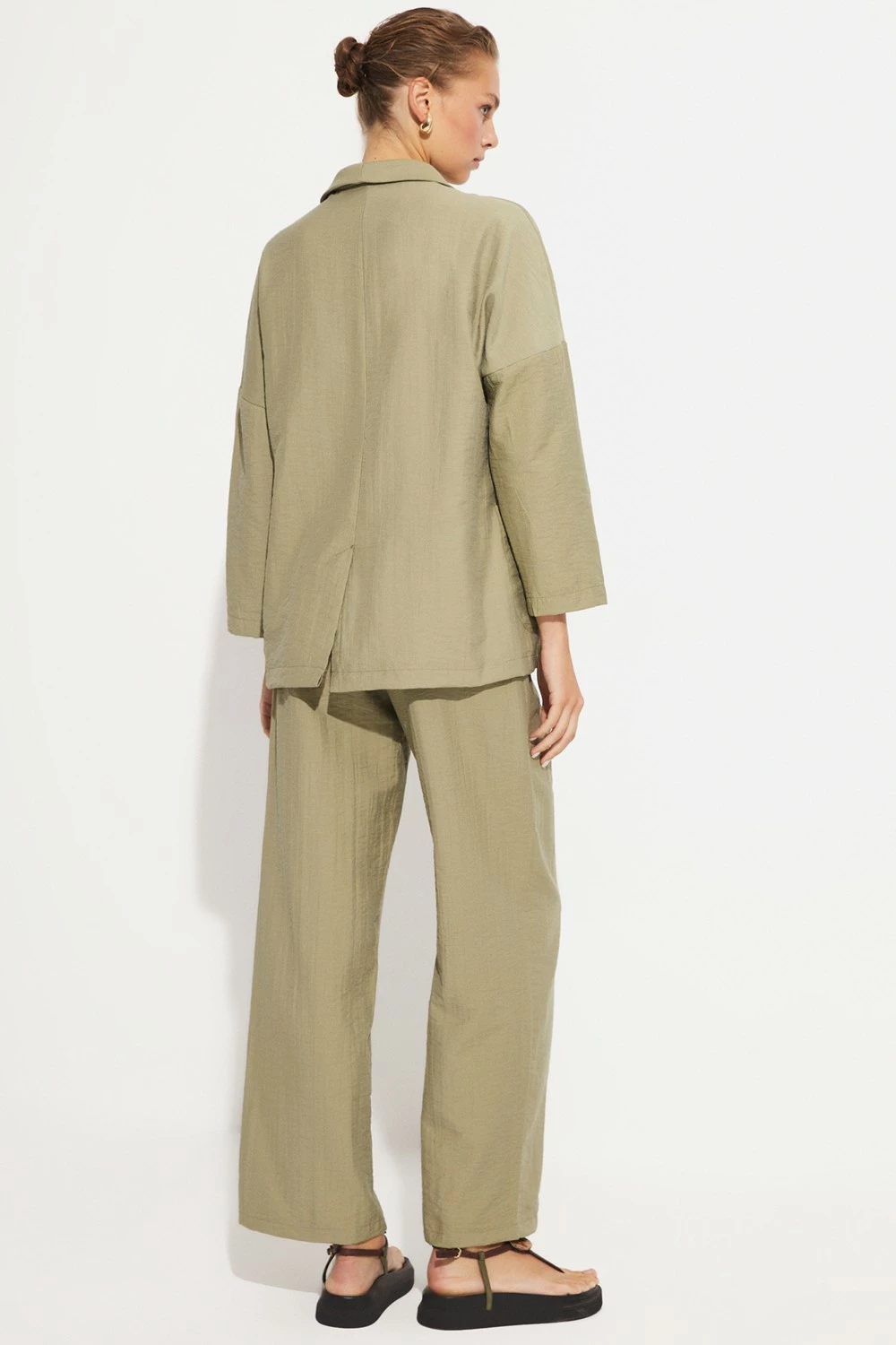 Jakne dhe Pantallona për femra June