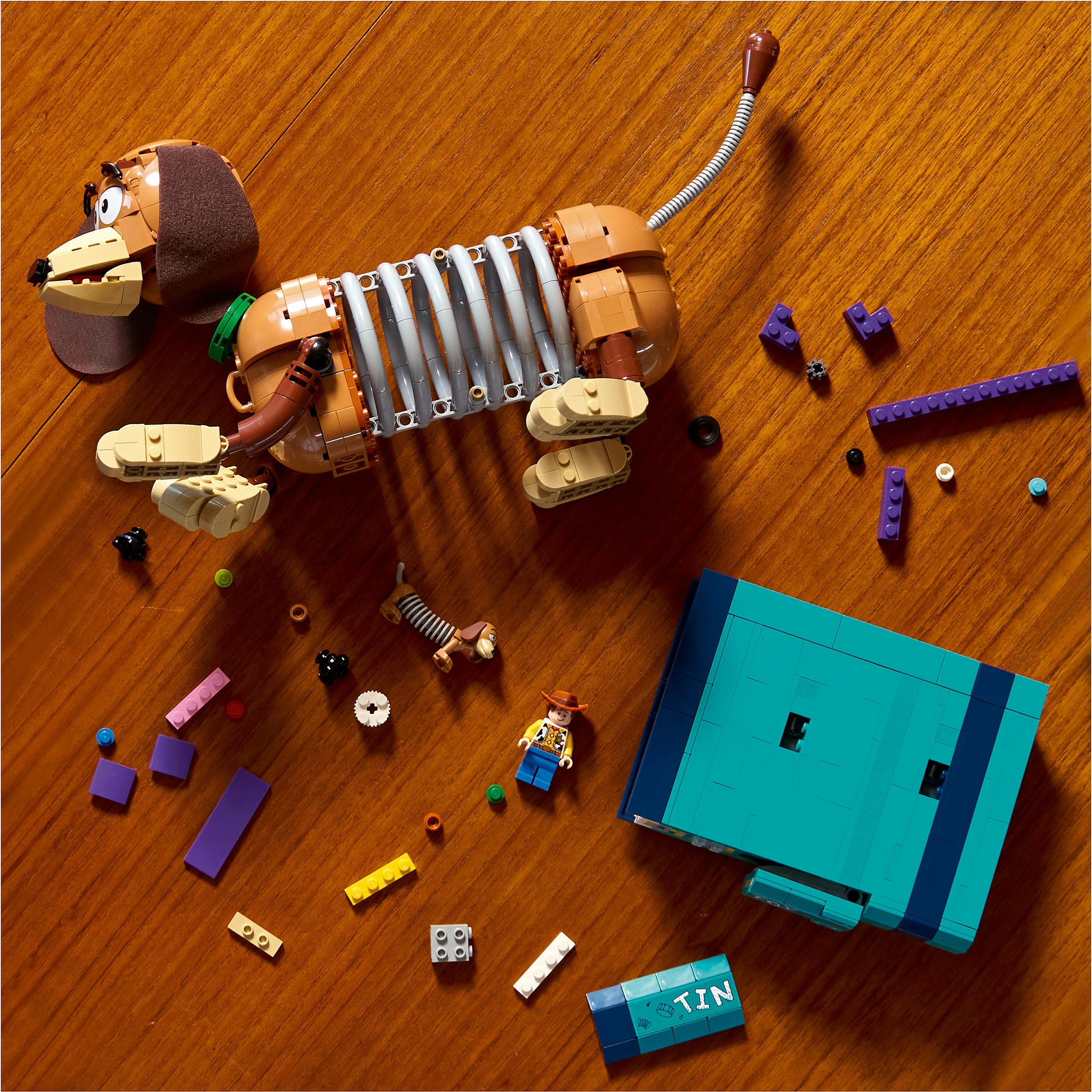 Set ndërtimi LEGO Disney Pixar Toy Story 43301 Slinky Dog Bookends, 1311 pjesë, 18+, shumëngjyrësh