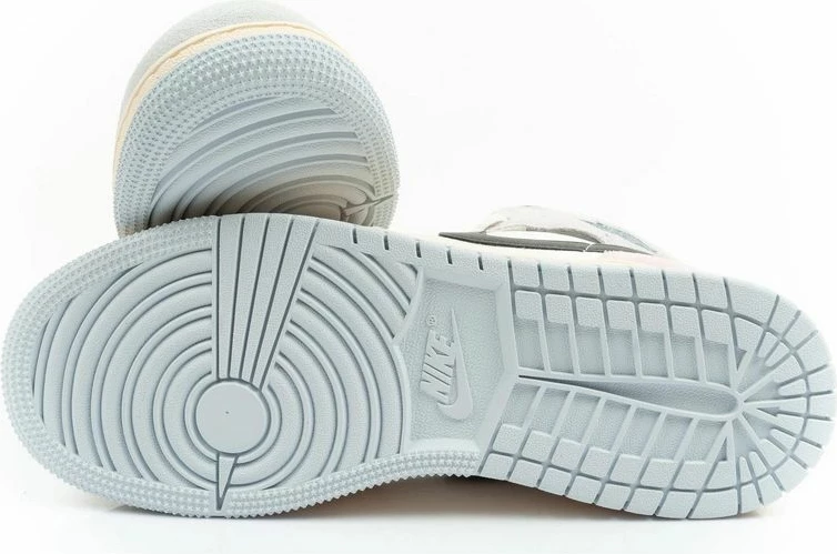 Atlete për femra Nike Air Jordan 1, të zeza [Madhësia: 36.5]