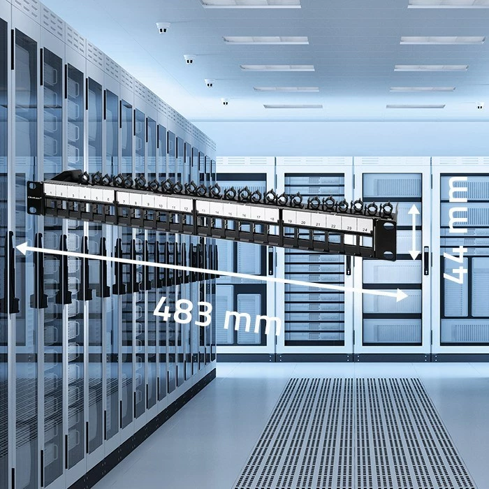Patch panel Qoltec 54516 për rack 19", 24 porta, 1U, UTP, e zezë