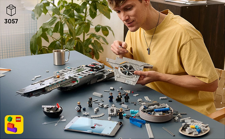 Set ndërtimi LEGO Marvel 76354 S.H.I.E.L.D. Helicarrier, 3057 copa, Multicolor