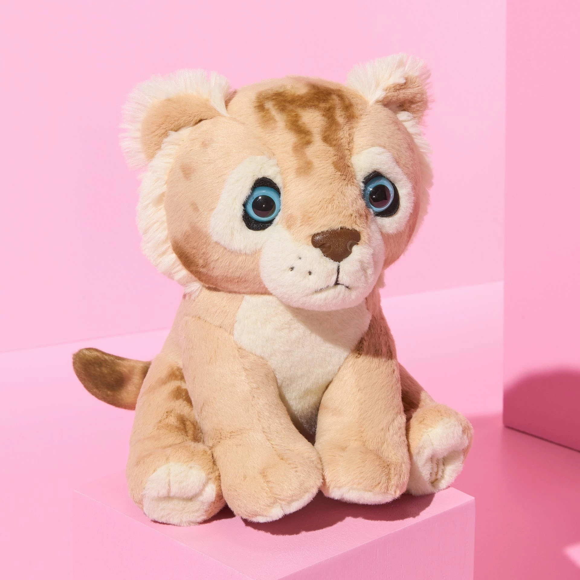 Lodër pelushi NOBLE COLLECTION Wicked Lion Cub 19 cm, kafe e hapët