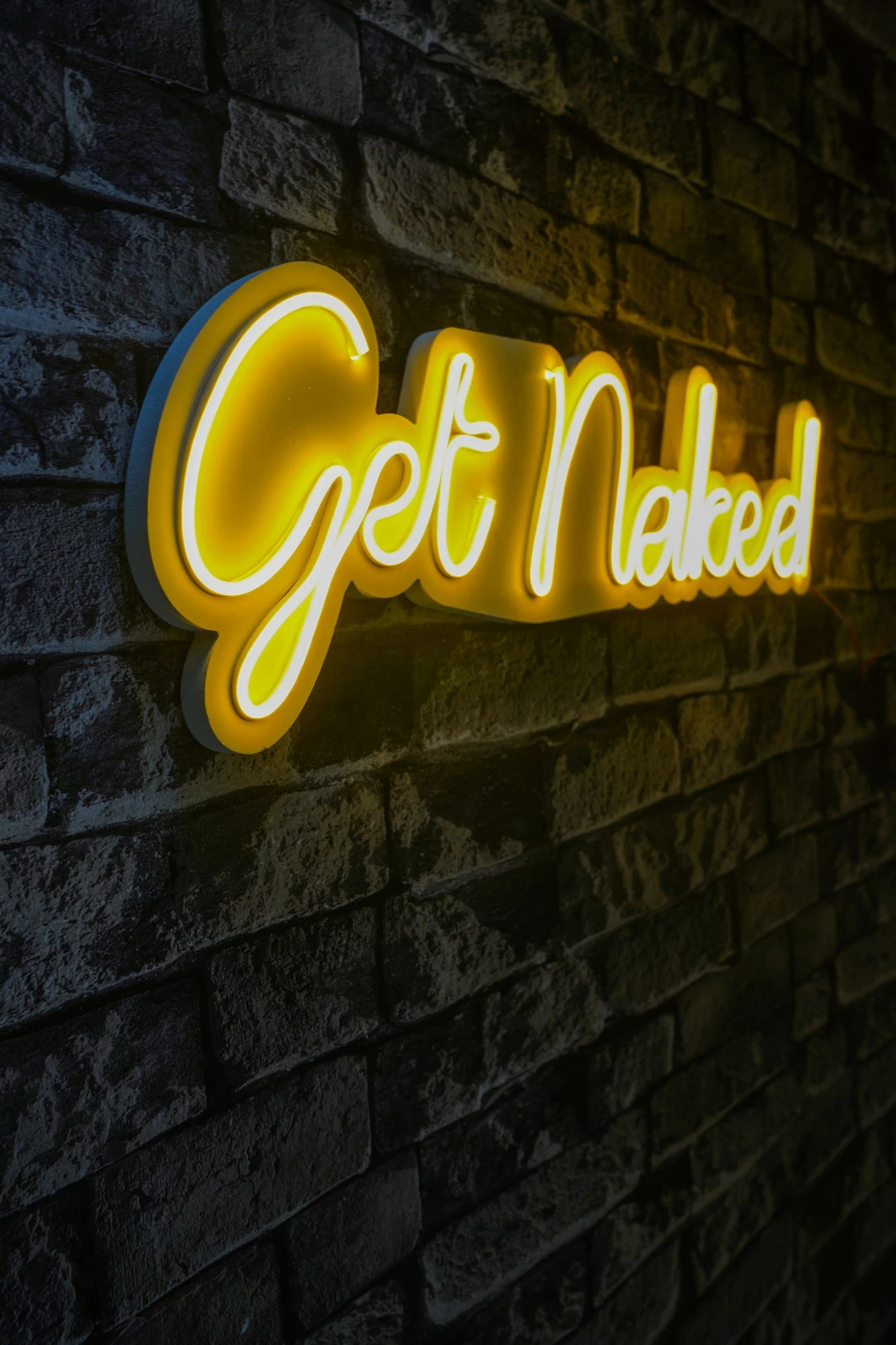 Dritë dekorative murale LED, plastikë, 'Get Naked', ngjyrë e verdhë
