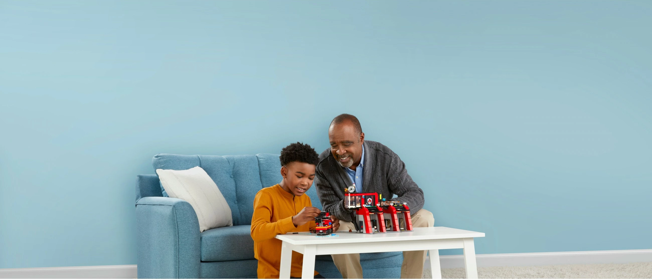 Set ndërtimi LEGO City 60414, stacion zjarri me kamion, 843 pjesë, shumëngjyrësh
