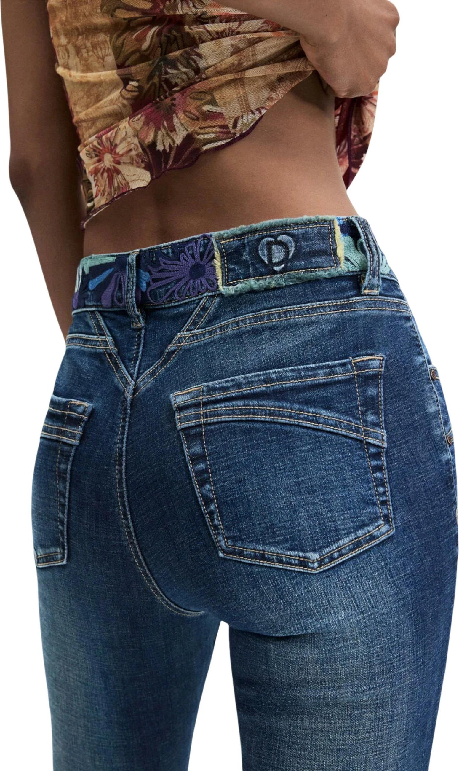 Pantallona xhins për femra Desigual DENIM_HIPBEL 26WWDD21, të kaltra [Madhësia: S]