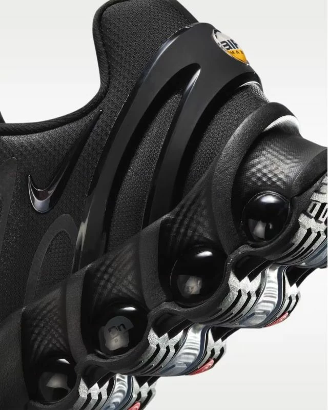 Atlete Nike AIR MAX DN8 FQ7860-002 [Madhësia: 44]
