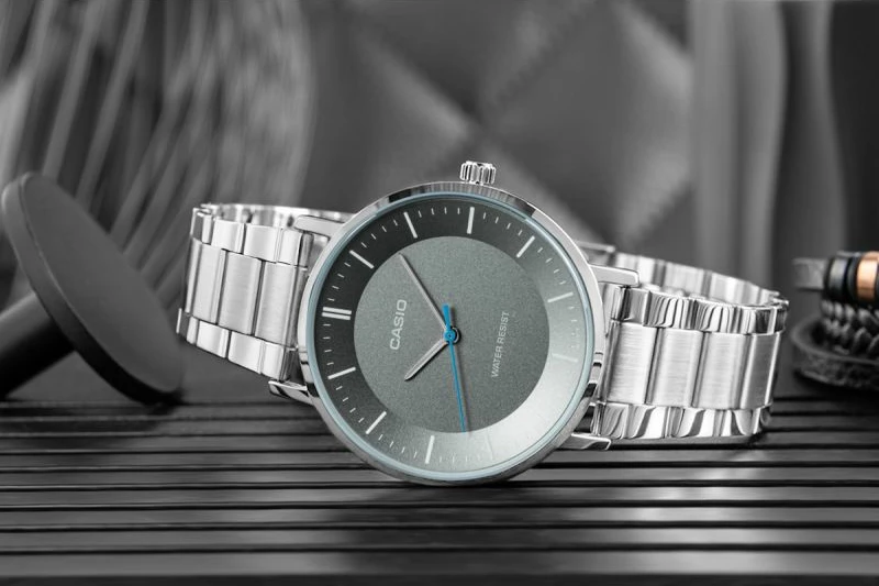 Orë dore për meshkuj Casio, argjend