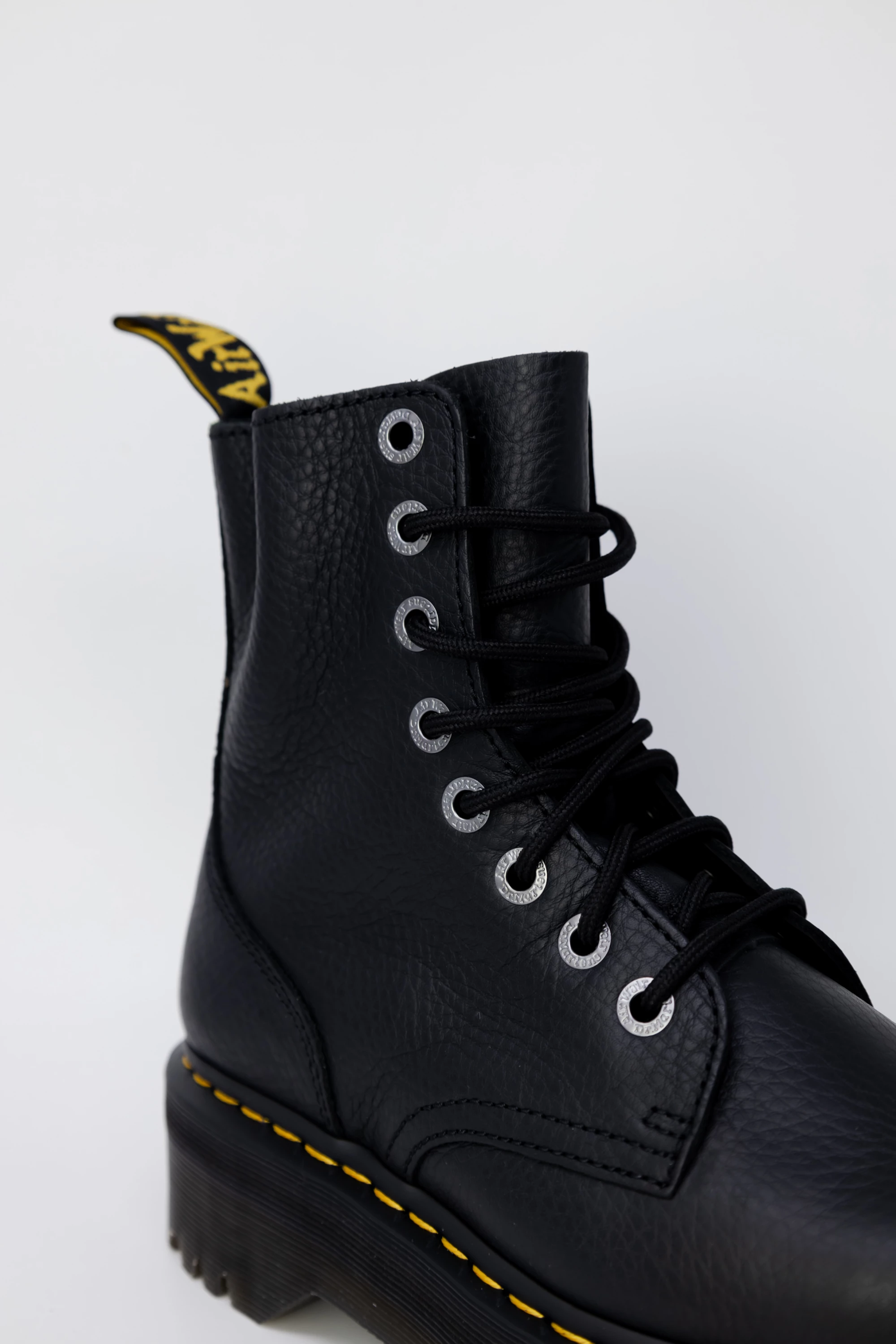 Çizme për femra Dr. Martens Jadon III Pisa 26378001, të zeza [Madhësia: 38]