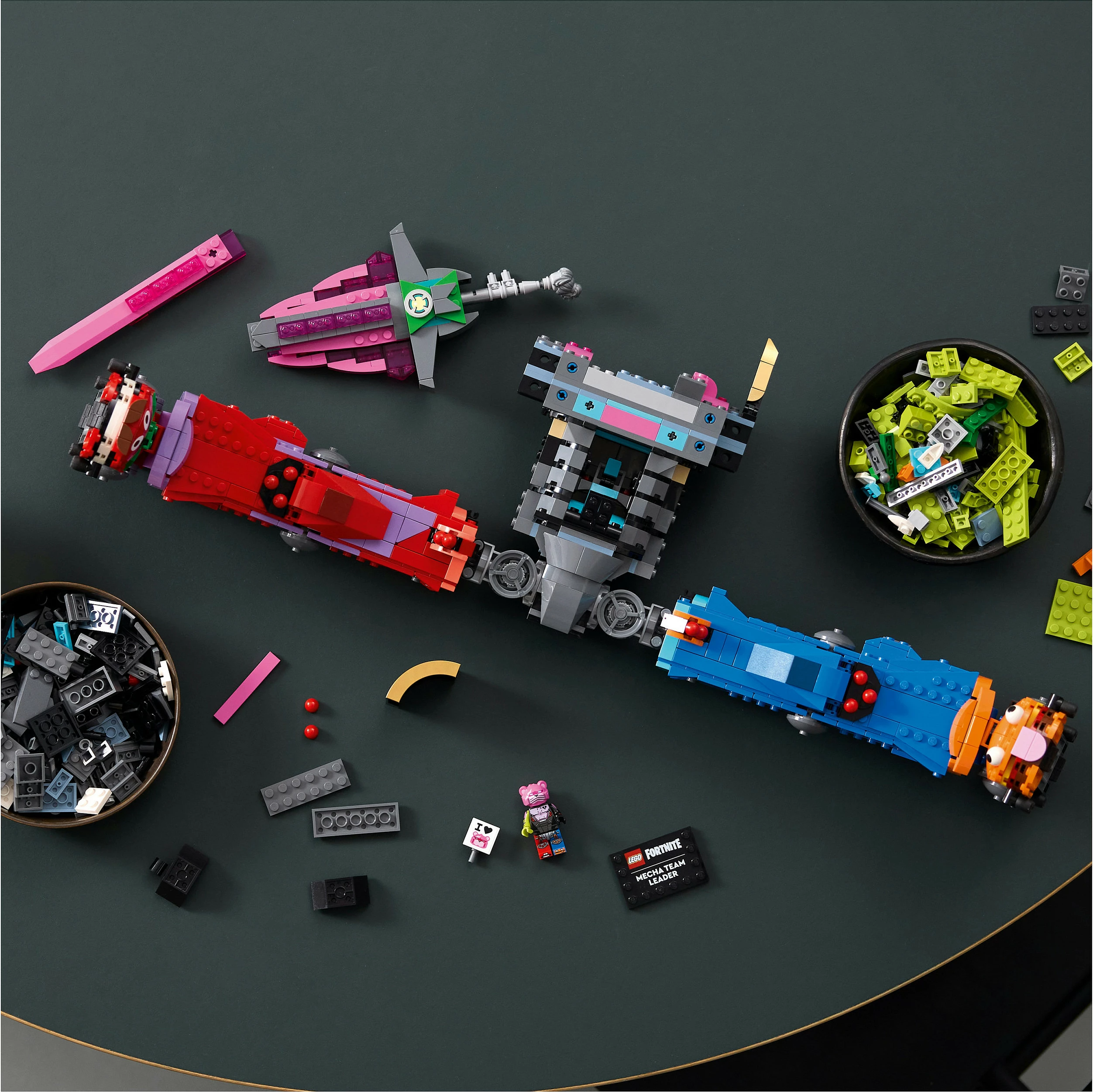 Set ndërtimi LEGO Fortnite Mecha Team Leader 77078, 2503 copë, figurë mech 45 cm, multikolor