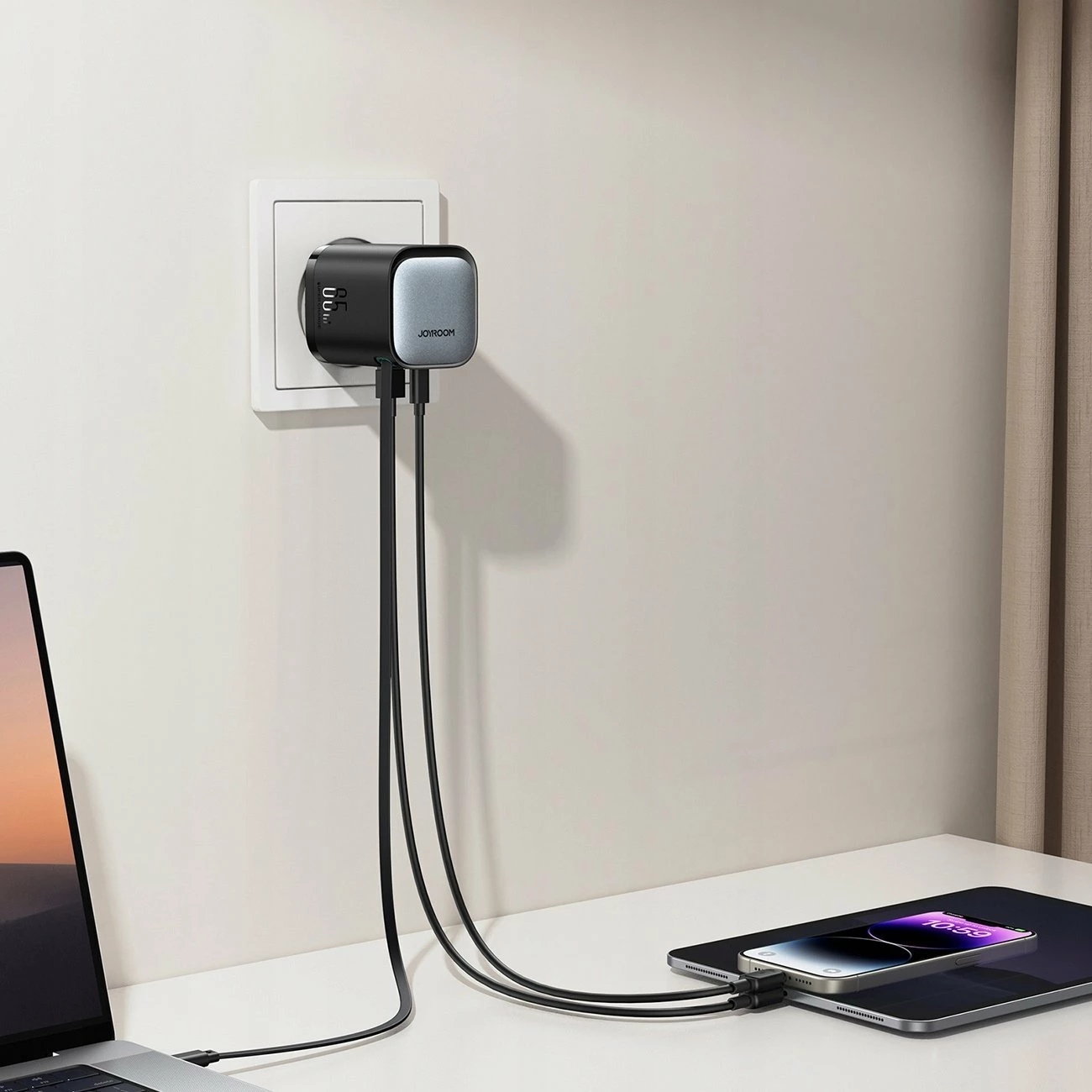 Karikues Joyroom JR-TCL02 65W, 1x USB-A + 2x USB-C, kabllo e integrume USB-C 0.7 m, GaN 3.0, i zi
