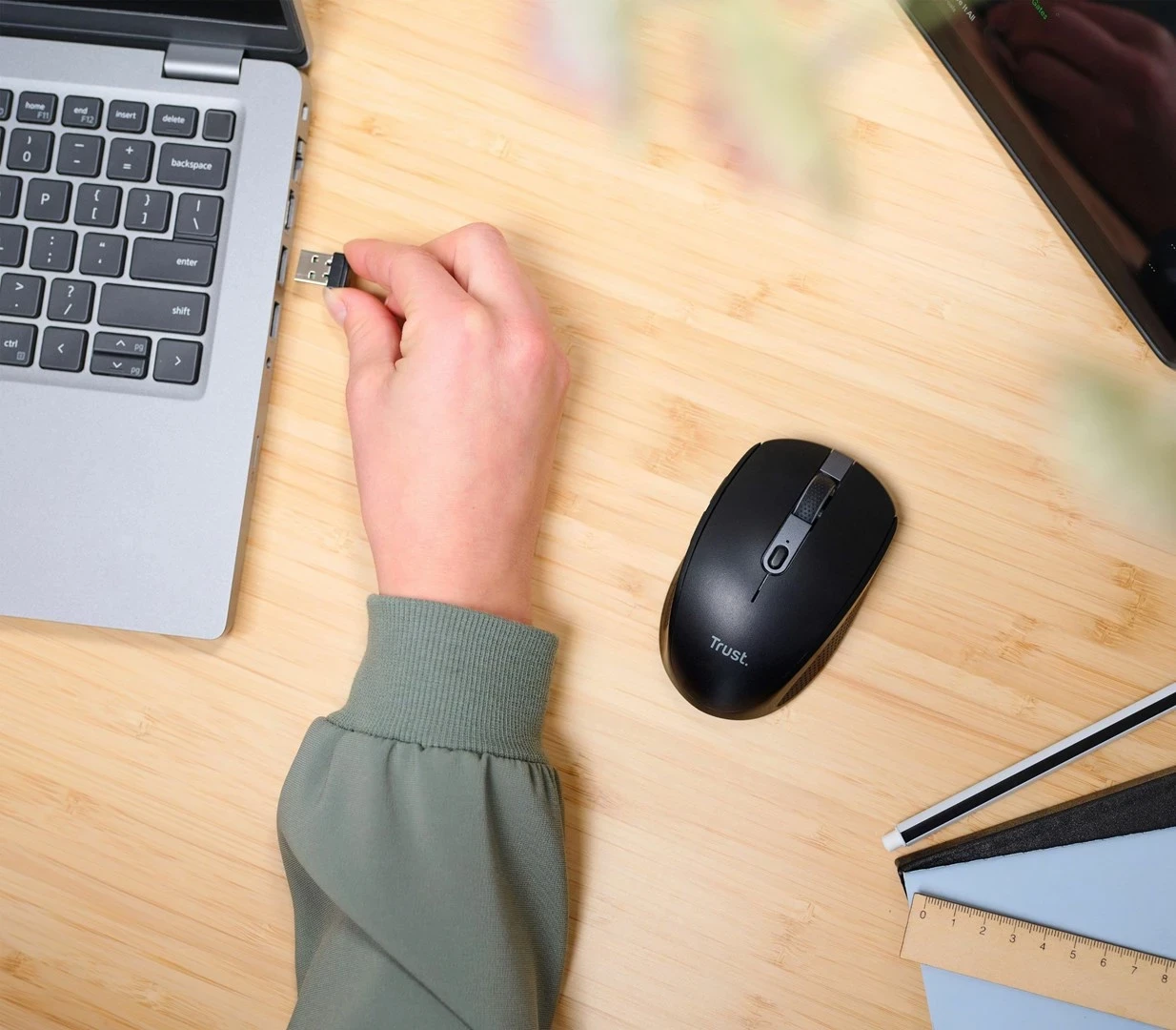 Maus Trust Ozaa, RF Wireless + Bluetooth, 3200 DPI, i zi