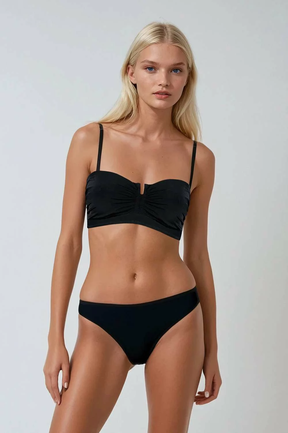 Set bikini dy pjesësh, ngjyrë e zezë, Jumeon, Delma