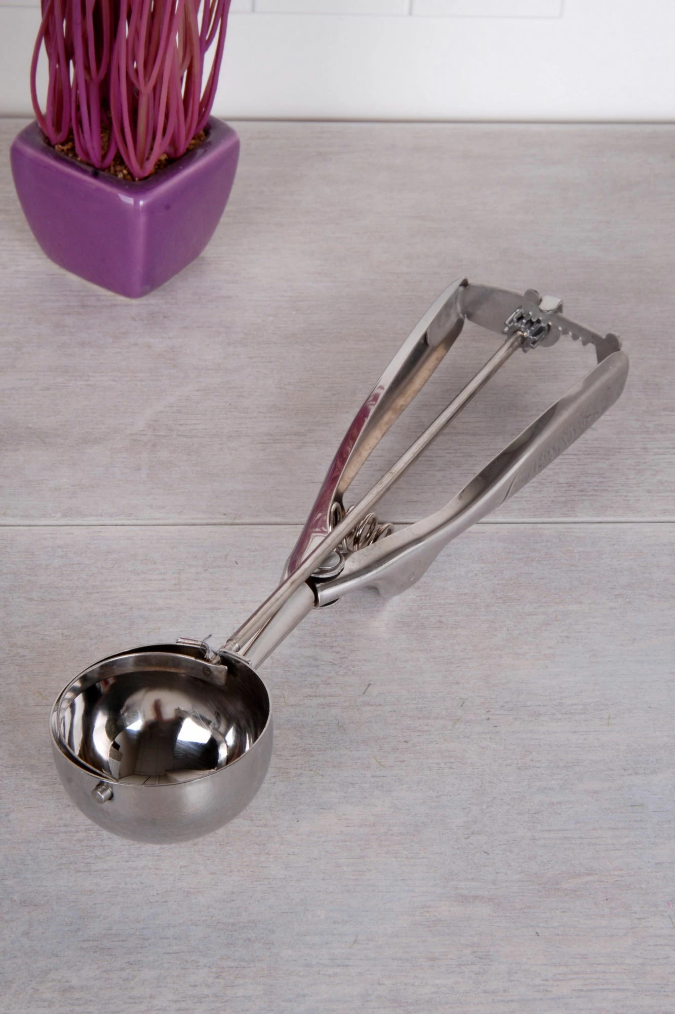 Lugë për akullore prej çeliku, Hermia, C-ZZ-16027-1-5cm