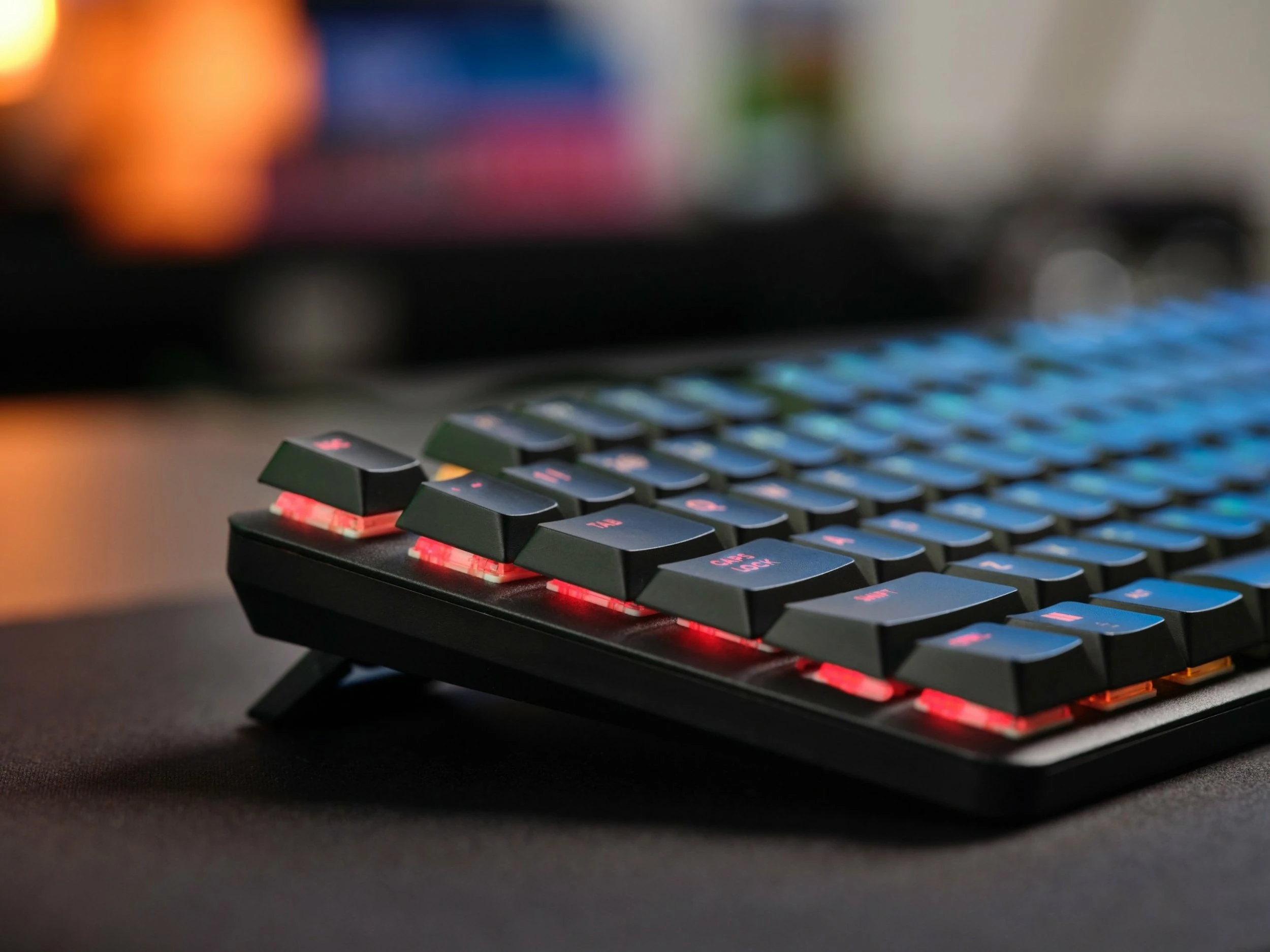Tastierë gaming mekanike Trust GXT 866 Torix (24910), full-size 104 tasta, layout US, RGB, USB me kabllo të ndashme, e zezë