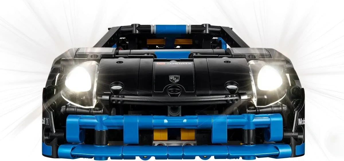 Set LEGO Technic Porsche GT4 e-Performance Race Car