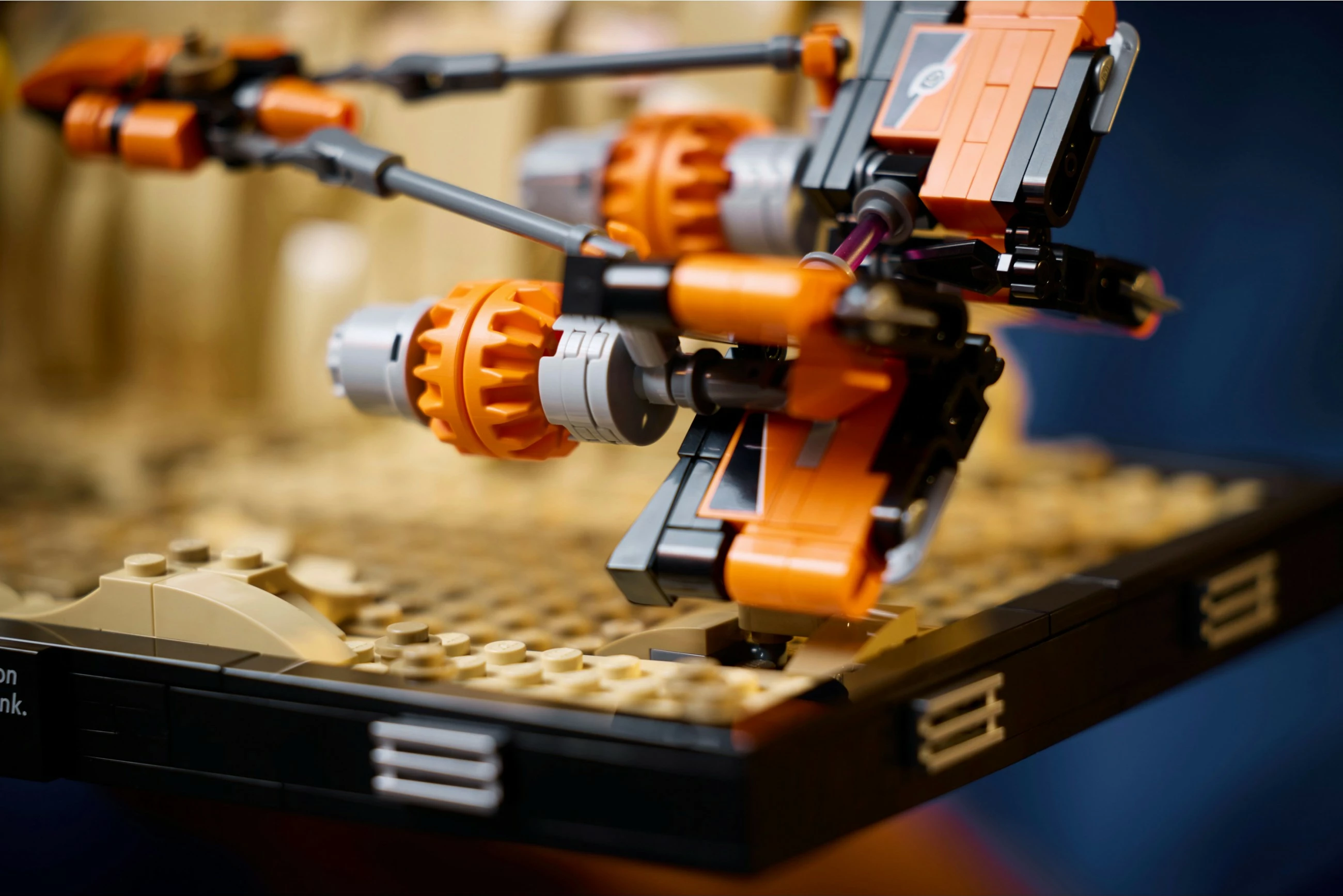 Set ndërtimi LEGO Mos Espa Podrace Diorama, 718 pjesë, shumëngjyrësh