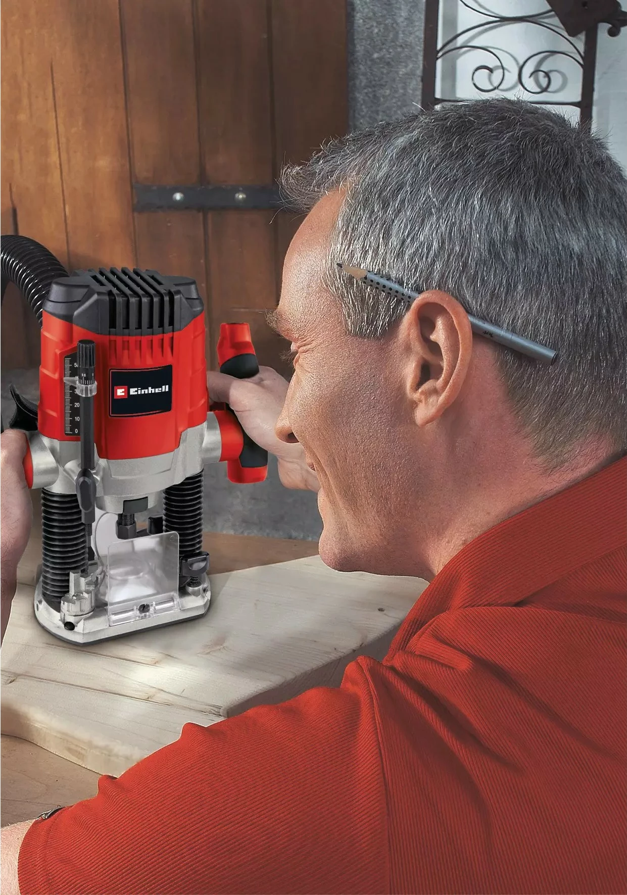 Freze elektrike Einhell TC-RO 1155 E, 1100W, 6/8mm, e zezë/kuqe