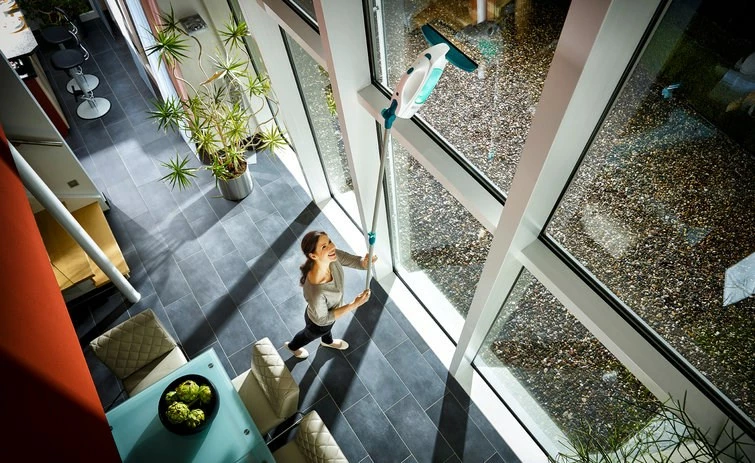 Pastrues elektrik për dritare Leifheit 51016, kaltër/bardhë