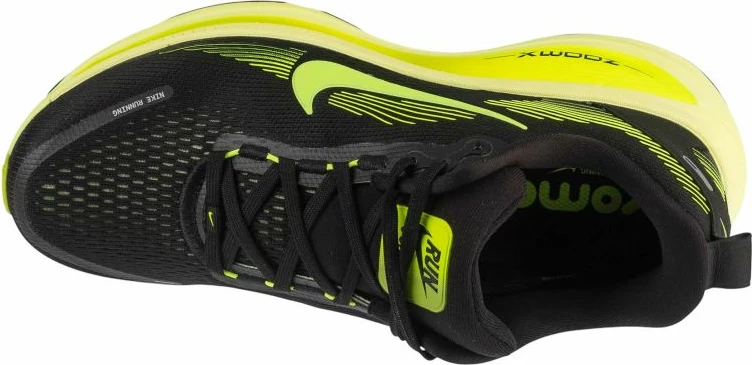 Atlete Nike Vomero 18 HM6804-008, të zeza [Madhësia: 39]