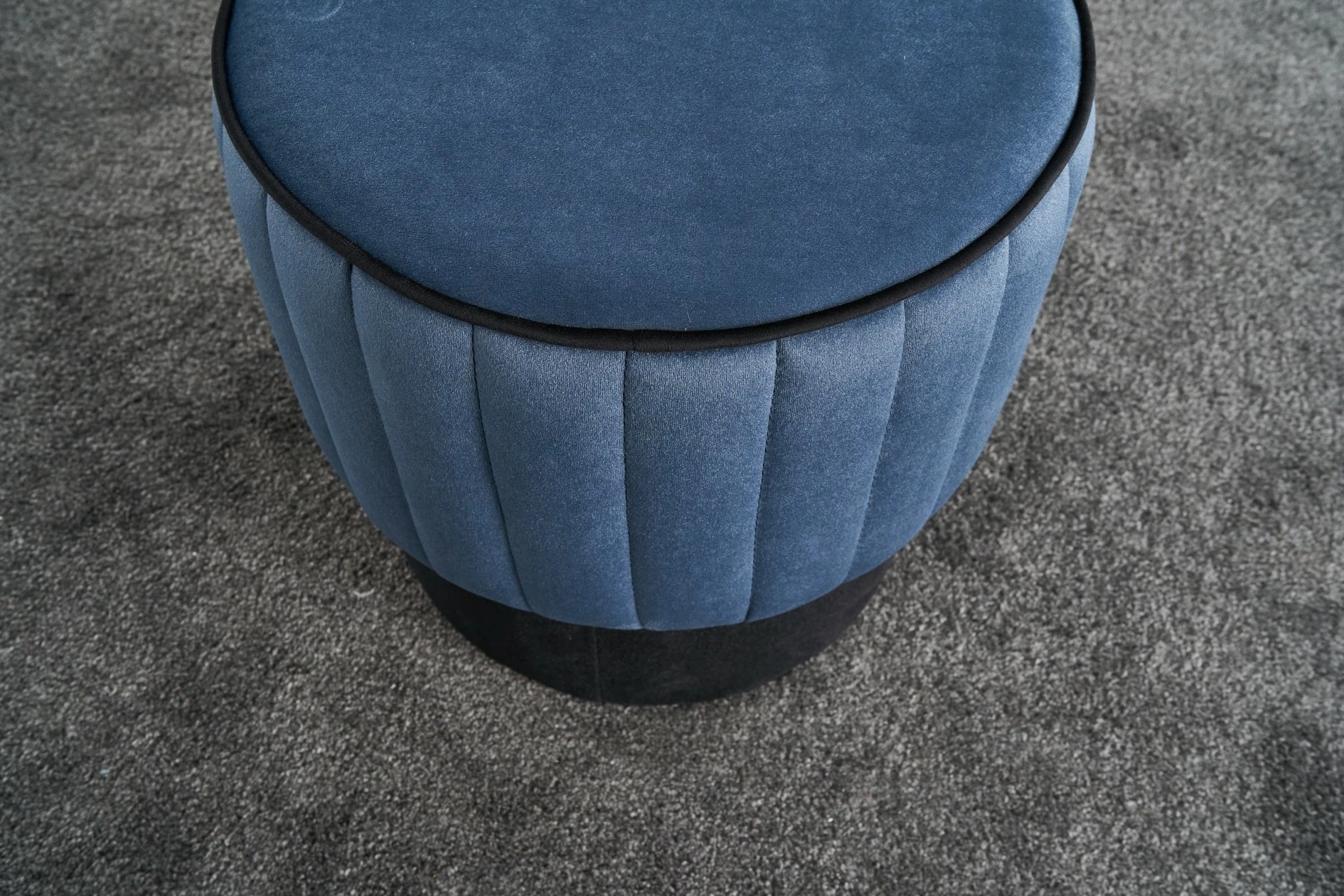 Puf Atelier del Sofa, kadife moderne, ngjyrë kaltër