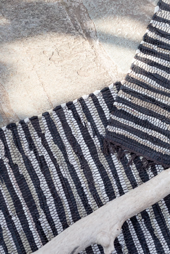 Qilim boho për korridor, lëkurë, zi-bezhë, 70x150cm