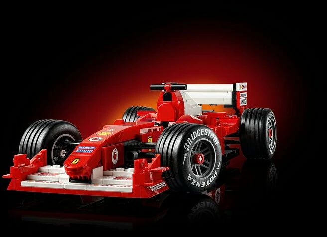 Set ndërtimi LEGO Icons Ferrari F2004 & Michael Schumacher 11375, 735 copë, 18+, kuqe