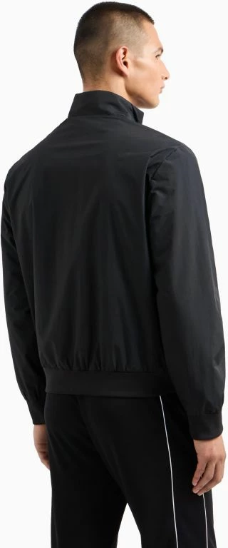 Jakne Yakimasport, e zezë