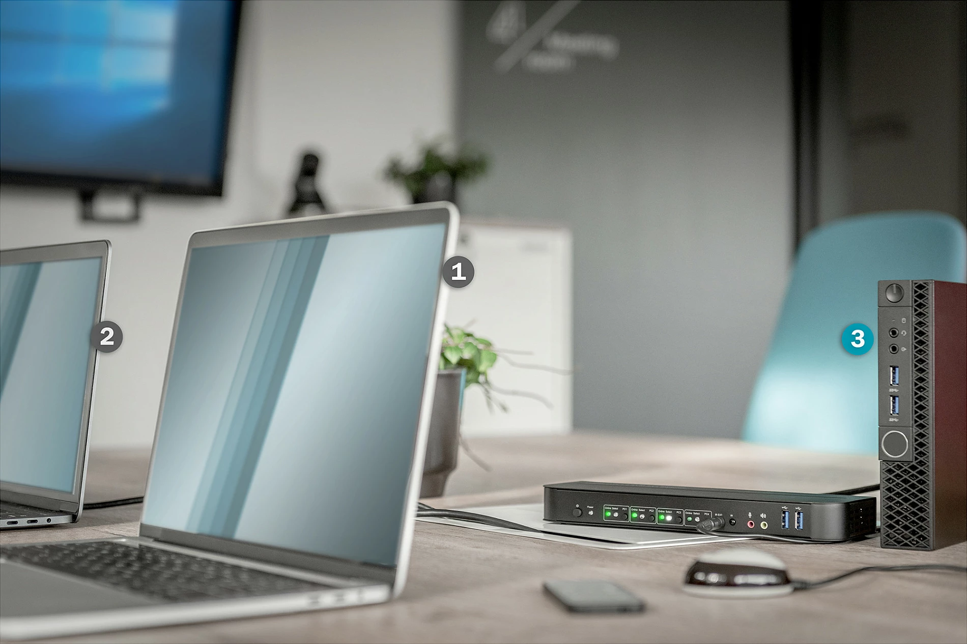 KVM Switch Digitus 4-Port, 4K 60Hz, DP/HDMI, USB 3.0, i zi