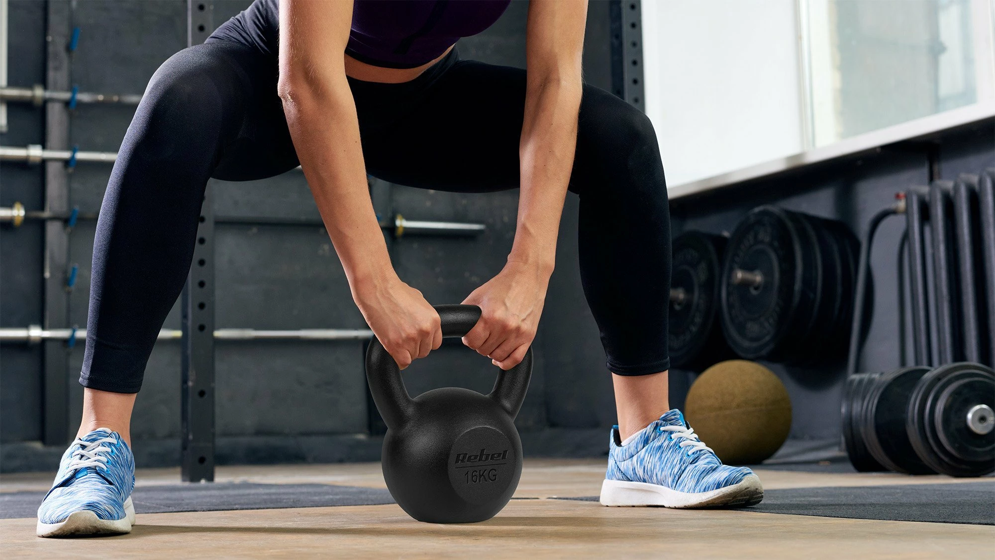 Kettlebell Rebel Active RBA-2323-30 30 kg gize, e zezë, 1 copë