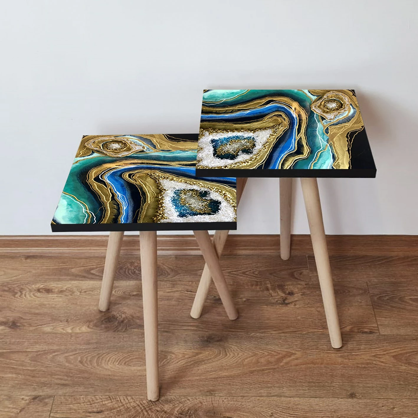 Set tavolina ndihmëse me dizajn shumëngjyrësh Skye Decor, 2 copë, 2Shp110