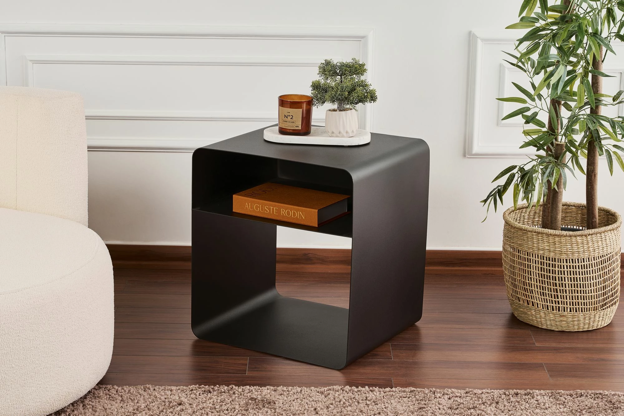 Tavolinë anësore metalike, ngjyrë e zezë, Skye Decor, SHB-012, 45x50x56 cm