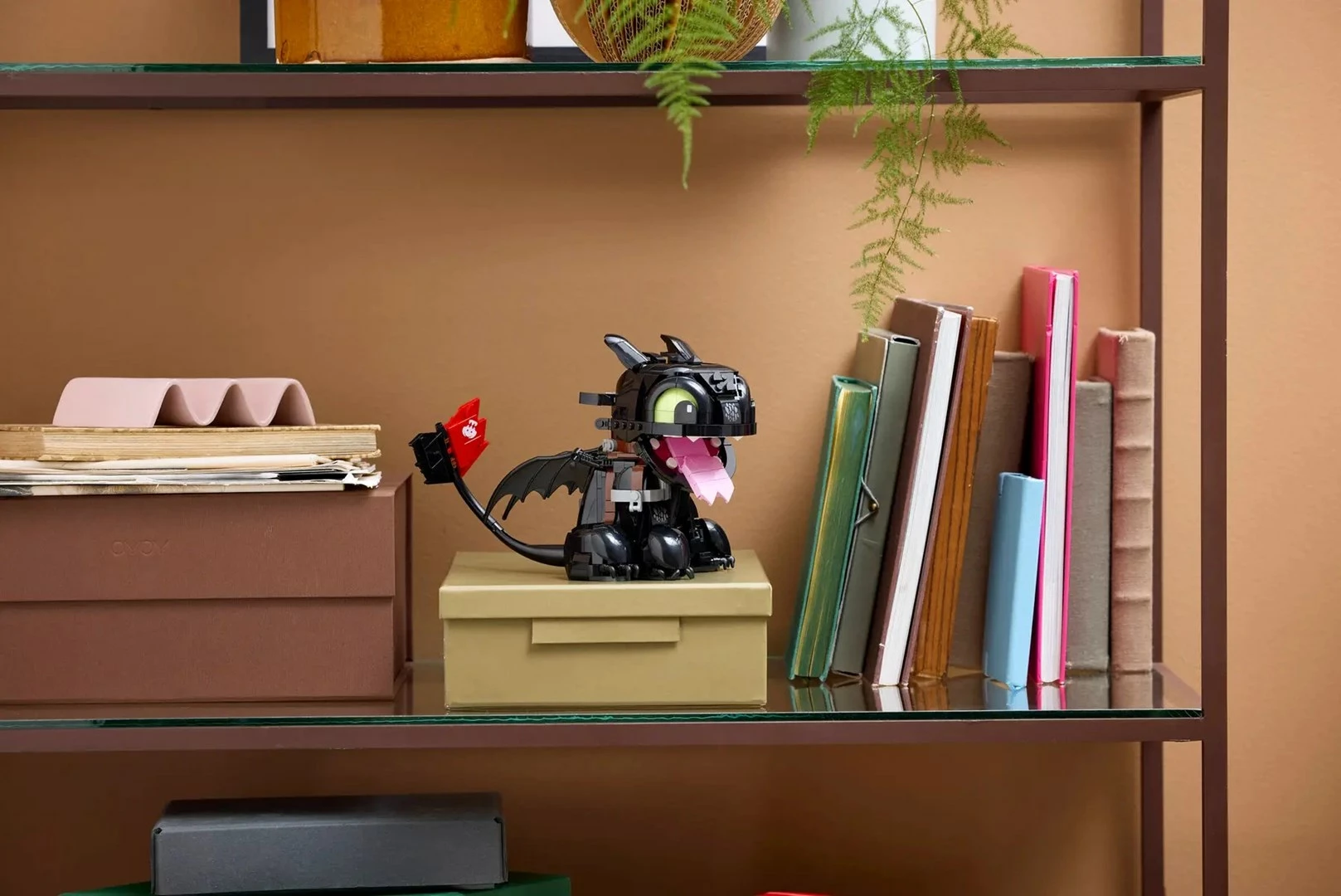 Set LEGO ICONS 10375 How to Train Your Dragon Toothless, për të rritur, i zi