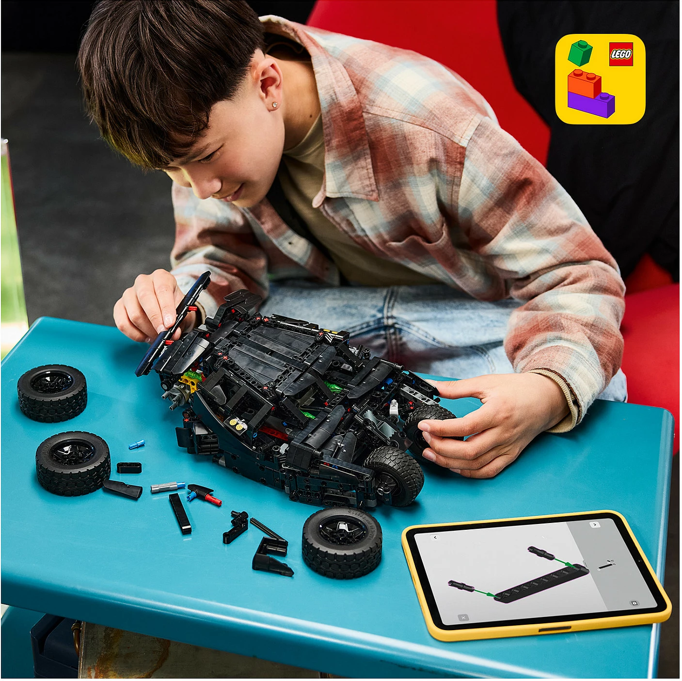 Set ndërtimi LEGO Technic 42239 Batmobile Tumbler, 719 pjesë, Control+, multicolor
