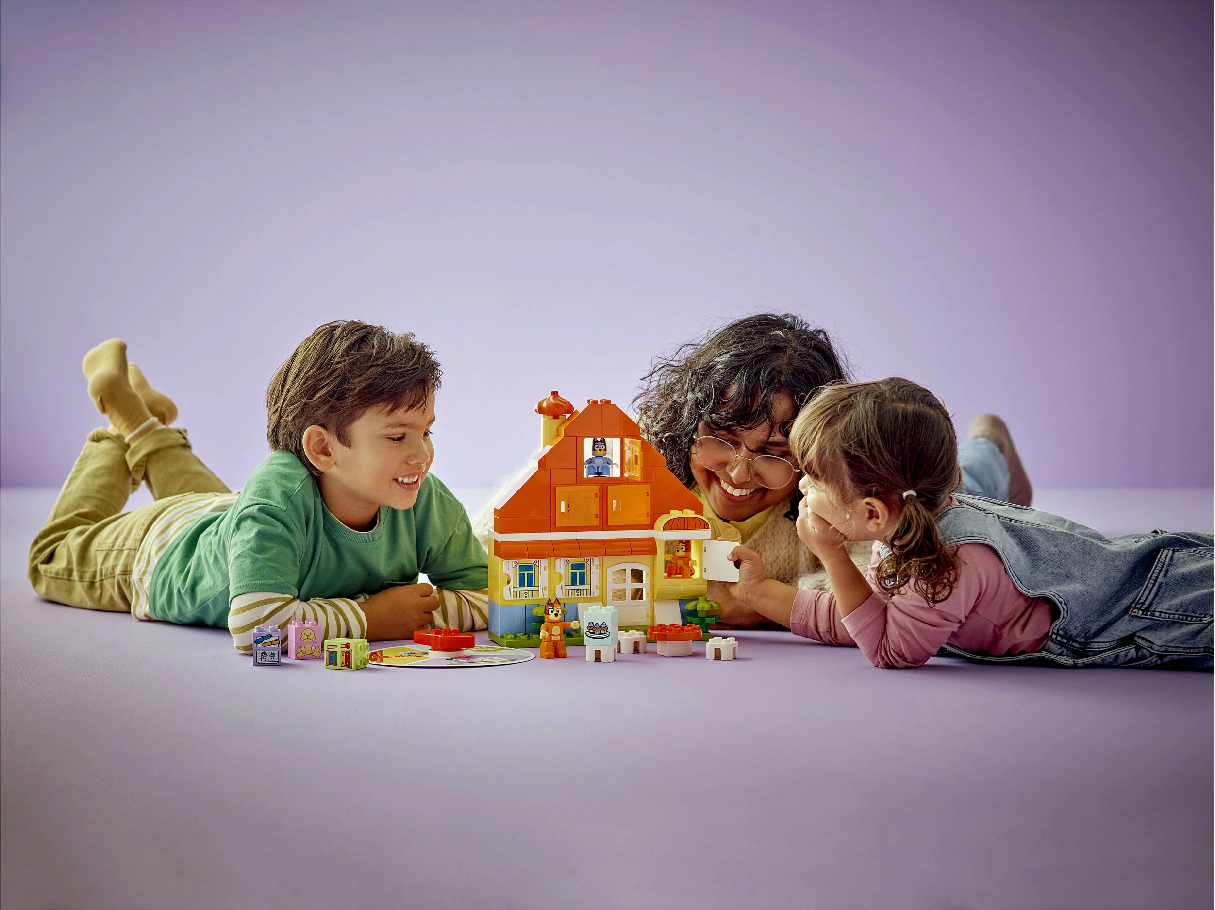 Set ndërtimi LEGO DUPLO 10459 Bluey’s Family House me lojë memorie, 83 copë, multikolor