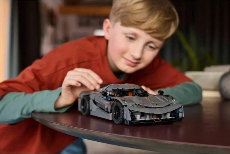 Set Lego Technic Koenigsegg Jesko Absolute, gri