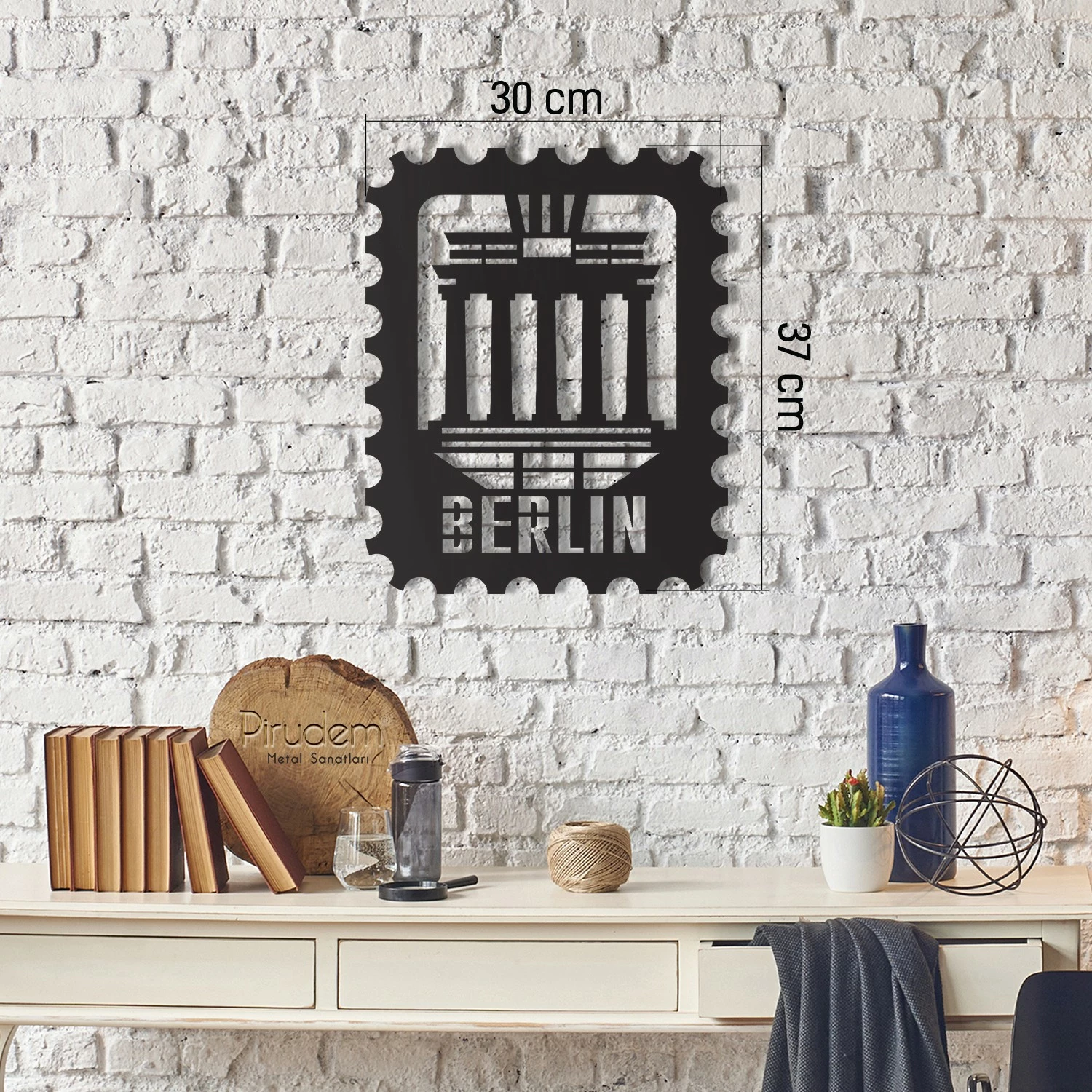 Aksesor dekorativ metalik për mur, Wallity, pullë Berlin