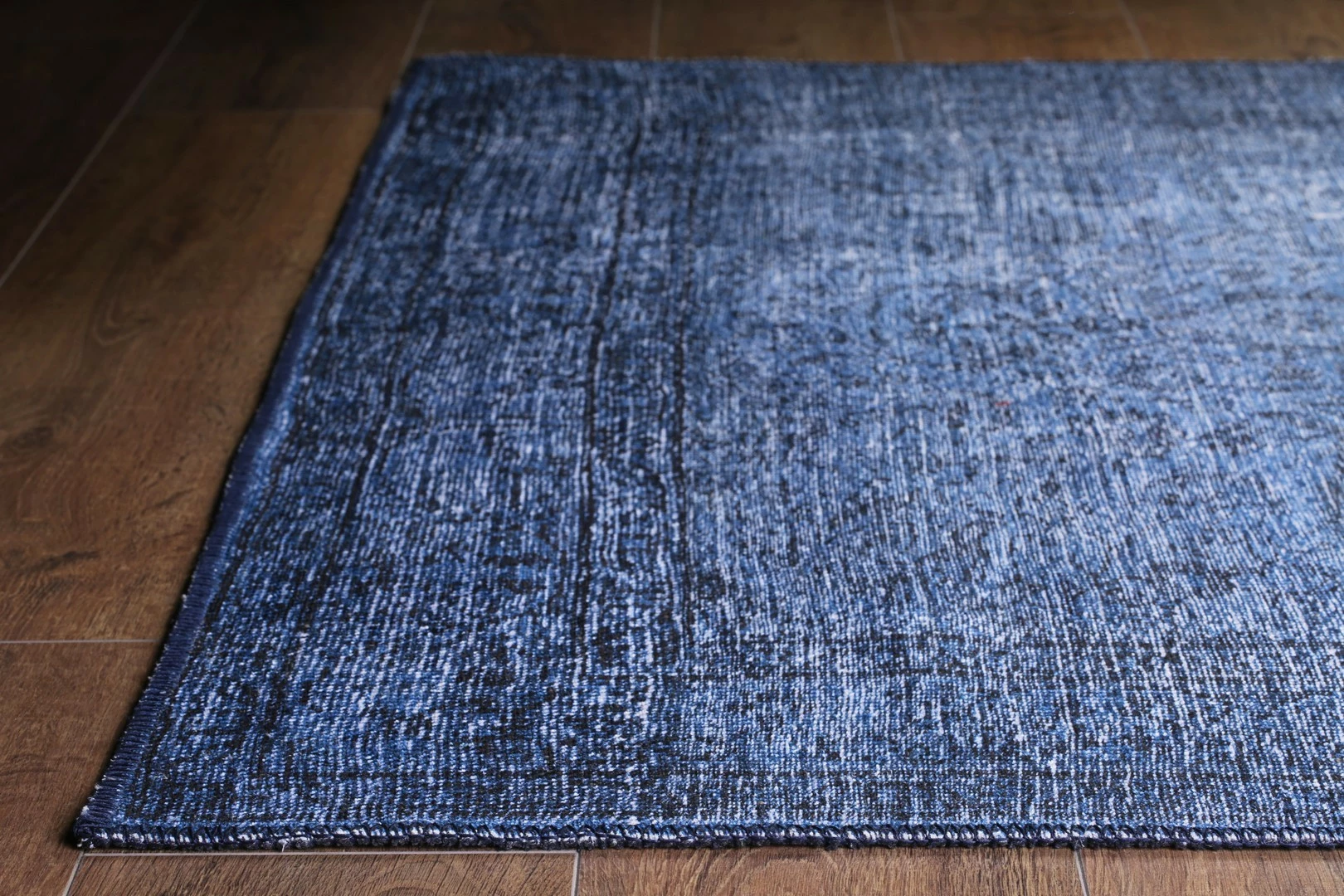 Qilim Conceptum Hypnose, Dorian Chenille, ngjyrë kaltër e errët, 210x310cm
