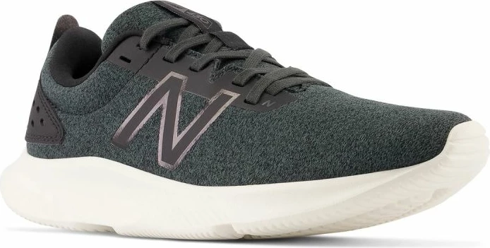 Atlete për femra New Balance, të bardha dhe të zeza