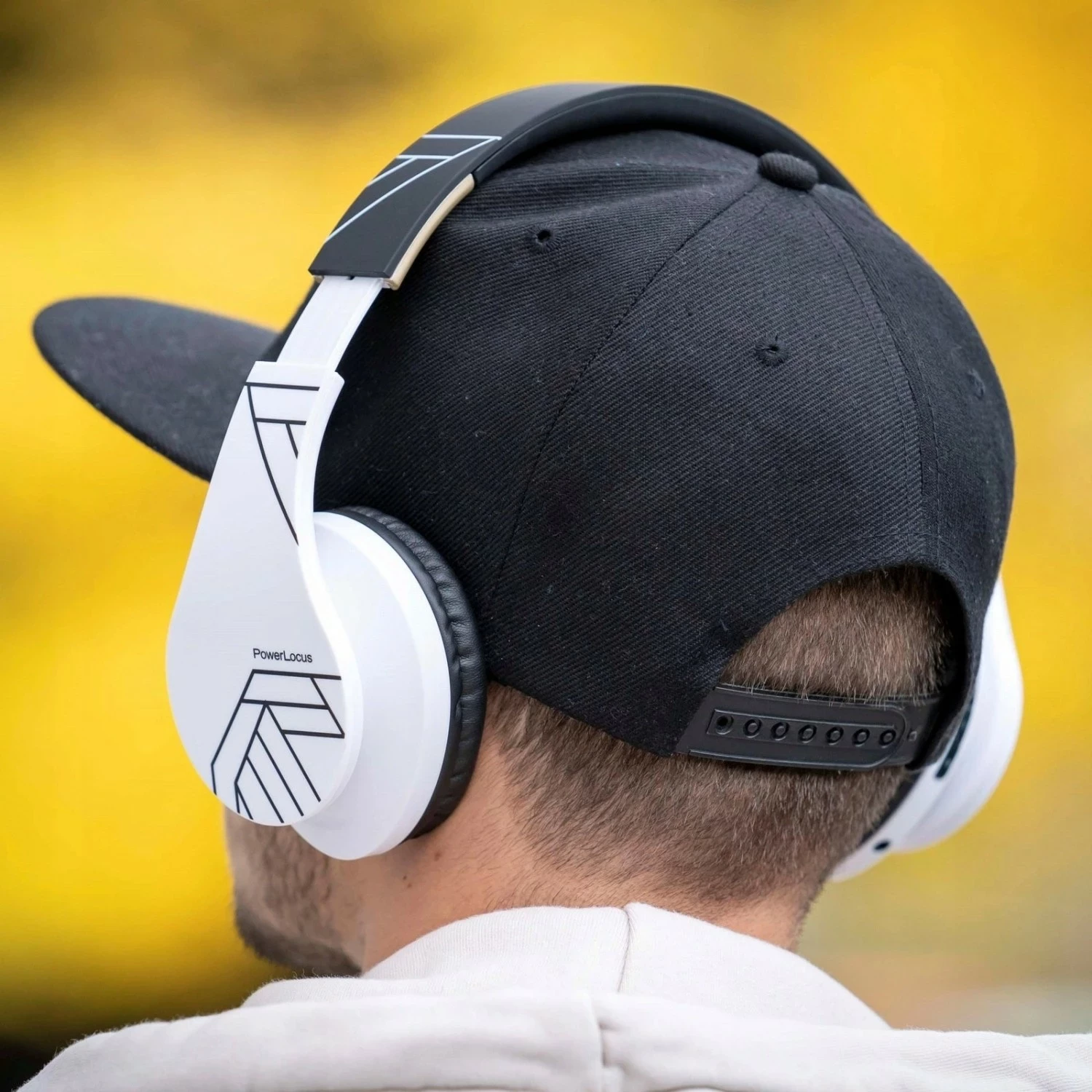 Kufje PowerLocus P2, Bluetooth 5.3, microSD, Radio FM, on-ear, bardh e zi