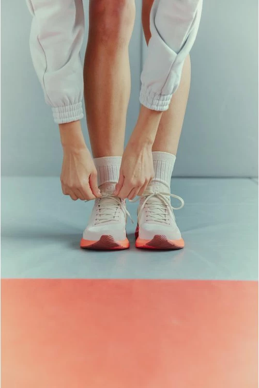 Atlete për femra Veja, crema [Madhësia: 40.5]