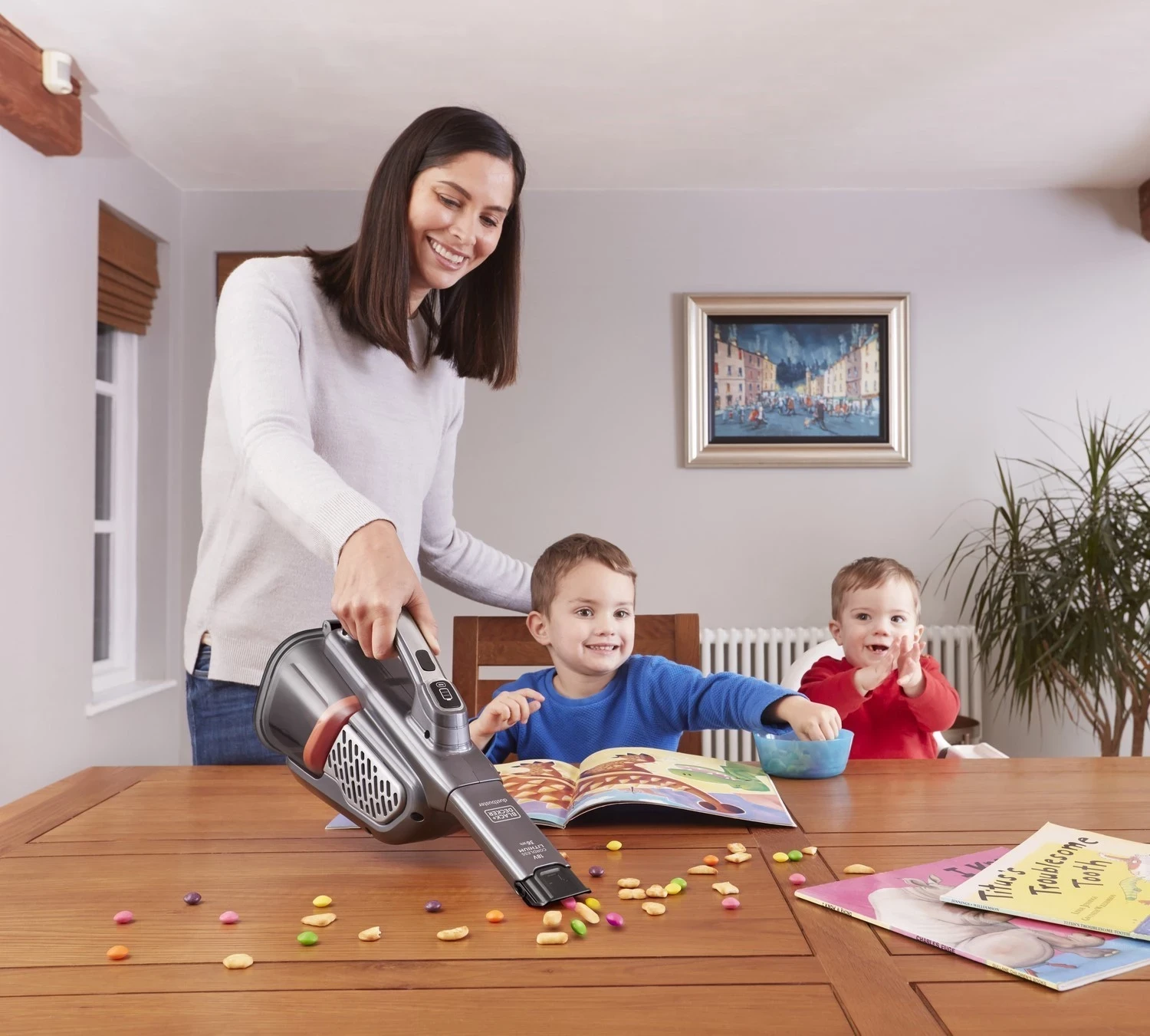 Pastrues portativ Black & Decker, gri-zezë