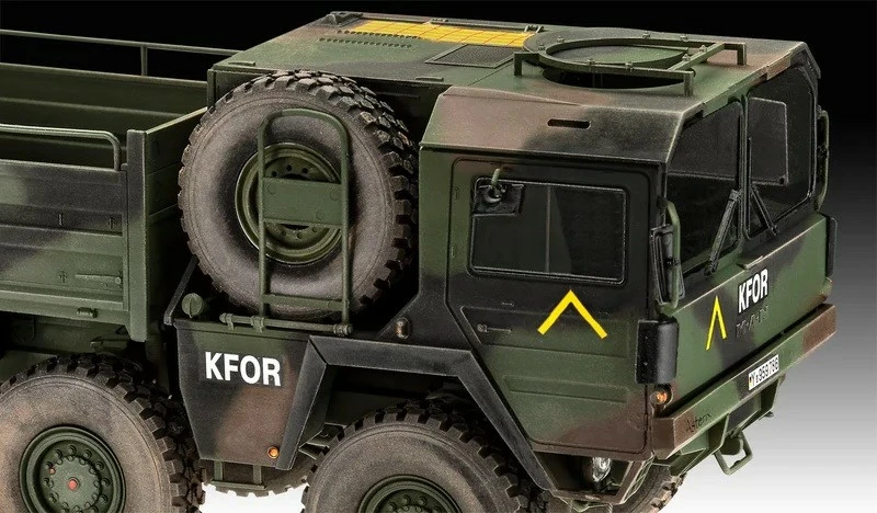 Model plastik kamioni MAN 10T Milgl 8x8 Revell 1:35, 245 pjesë