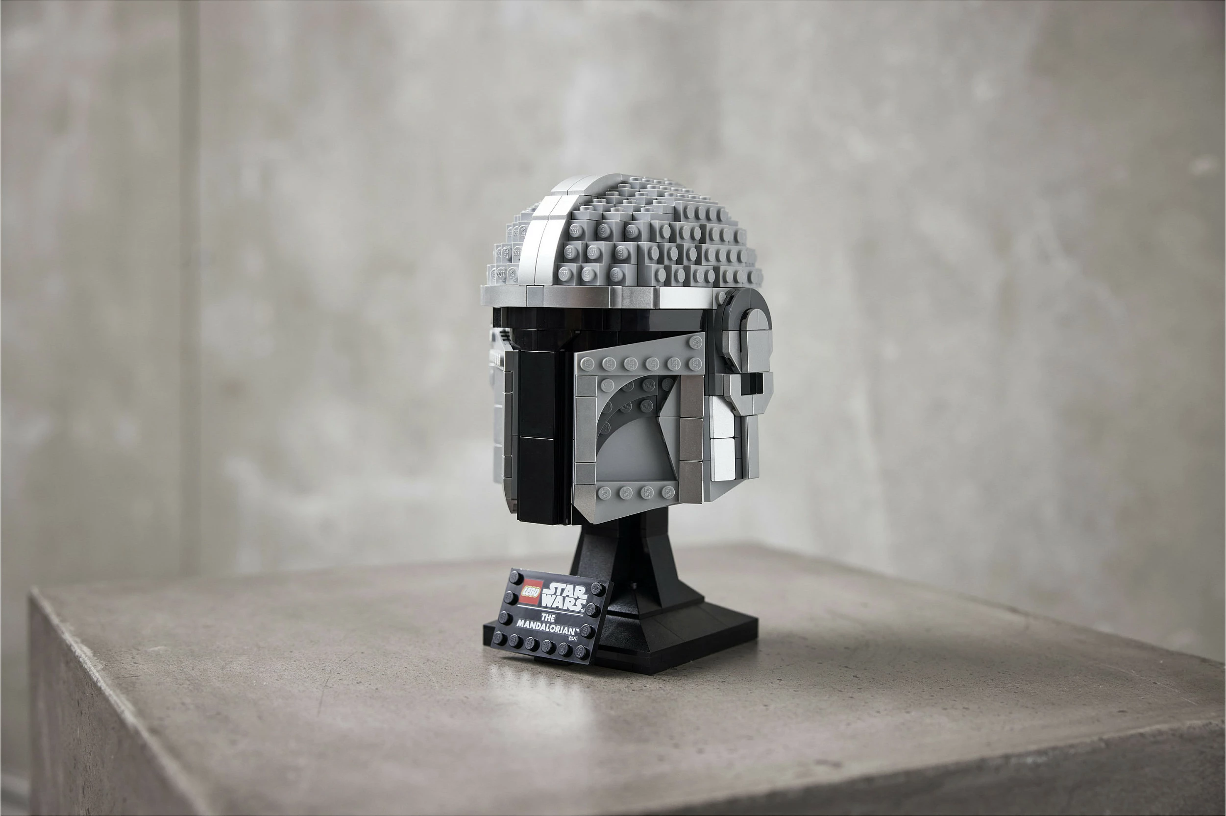 Set ndërtimi LEGO Star Wars The Mandalorian Helmet, 584 pjesë, shumëngjyrësh