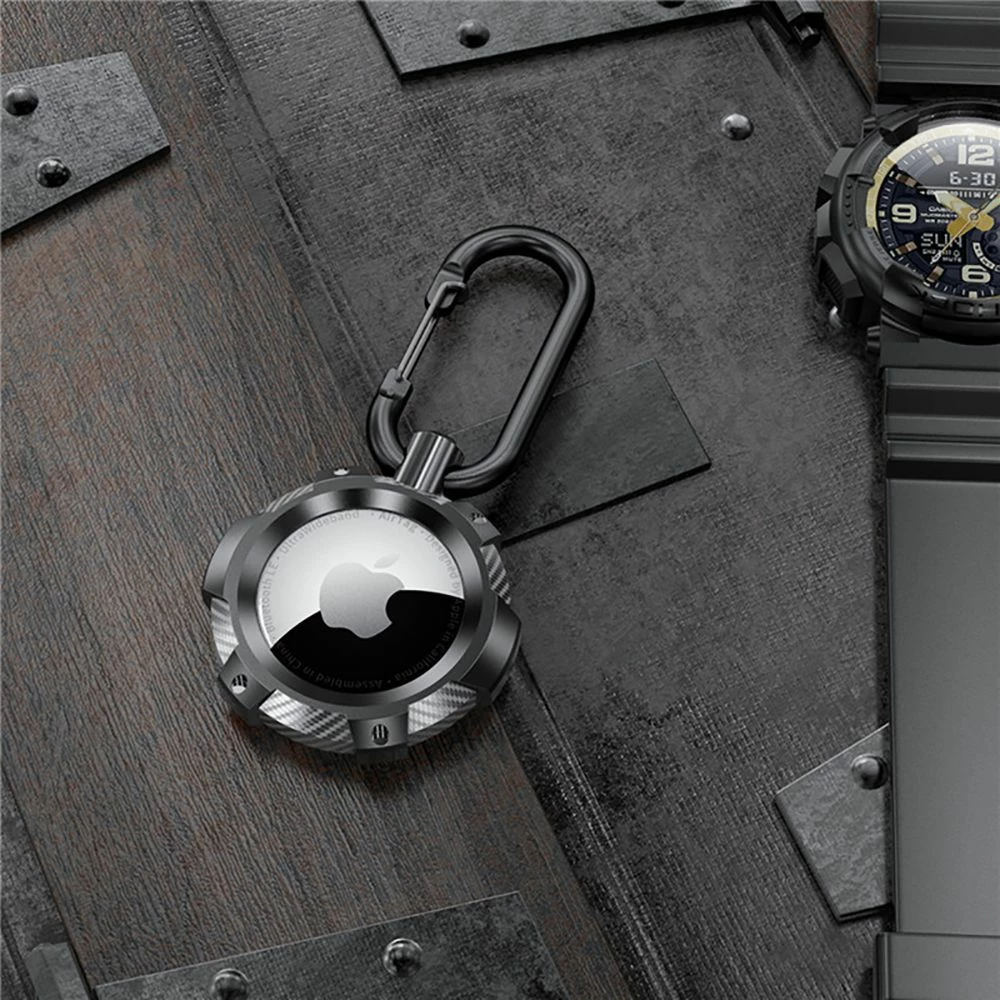 Mbështjellës Tech-Protect TPUCarbon për Apple AirTag, i zi me karabinë