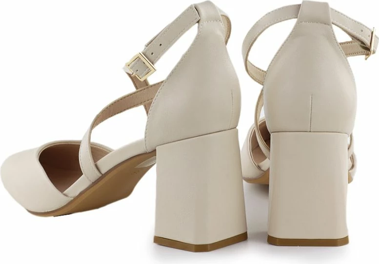 Këpucë elegante femra LEONE