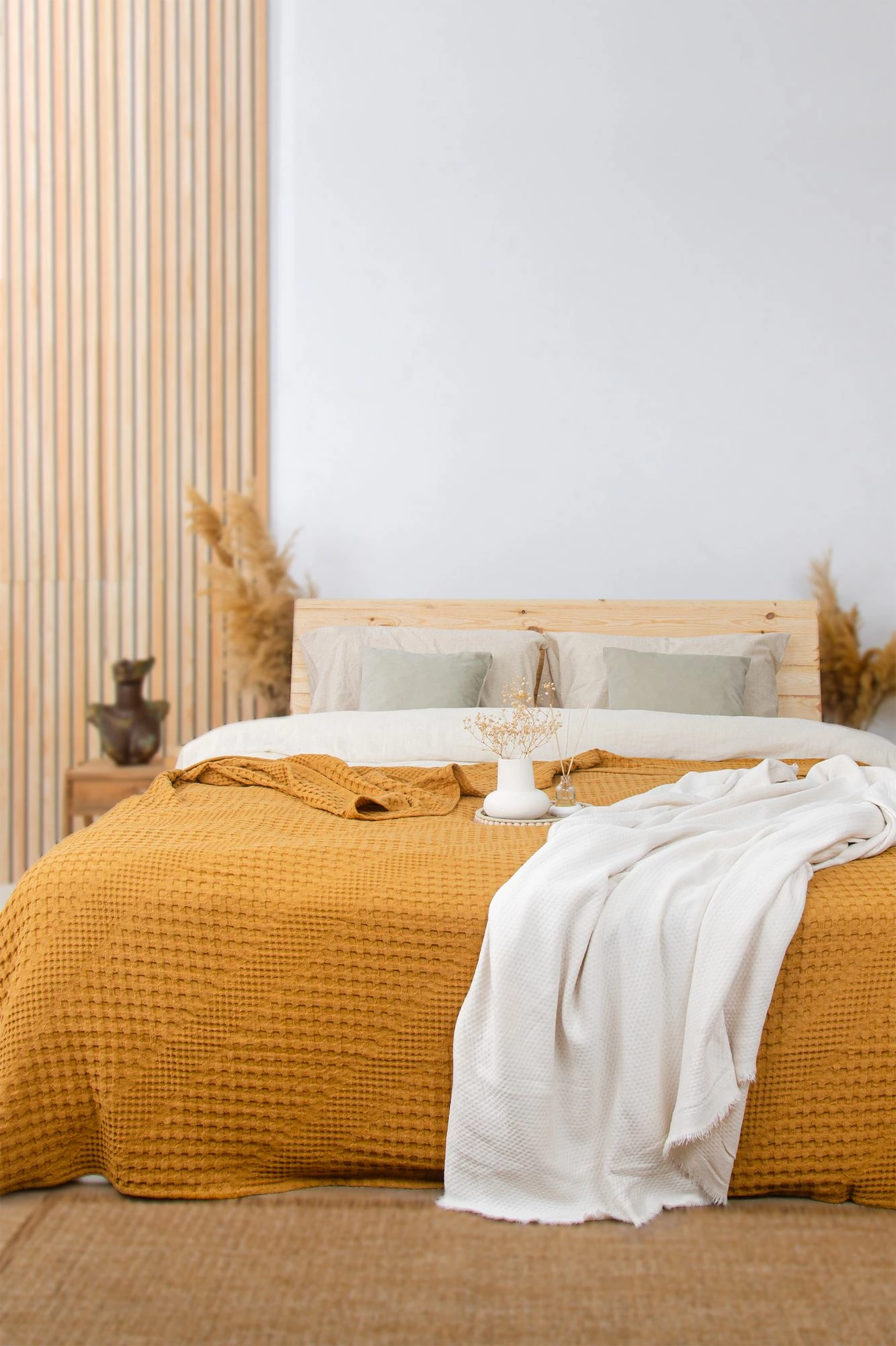 Mbulesë krevati king Joanna, ngjyrë mustard, L'Essentiel Linge de Maison