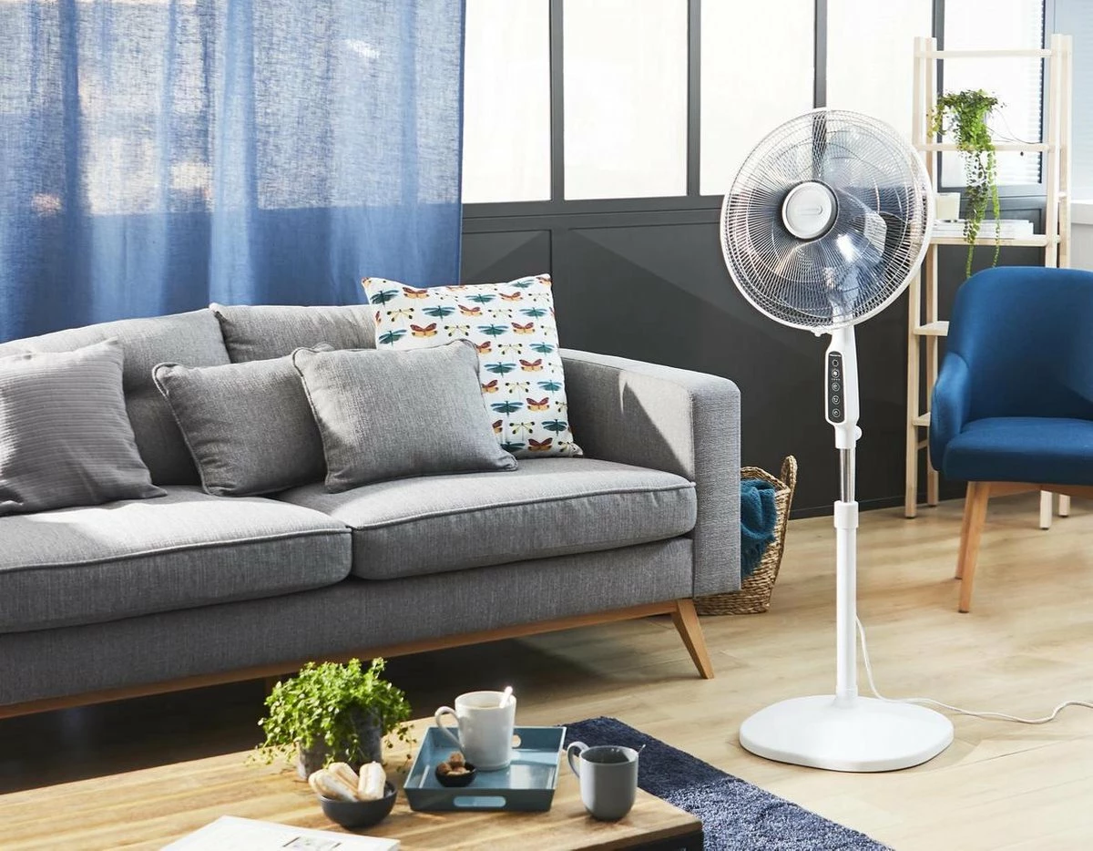 Ventilator dyshemeje Rowenta VU4440F0 40 cm, 3 shpejtësi, oscilim automatik, lartësi e rregullueshme, telekomandë, e bardhë